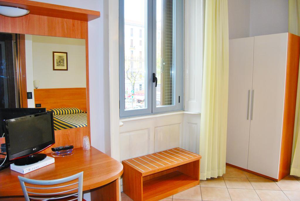 Albergo Salerno Milán Exteriér fotografie