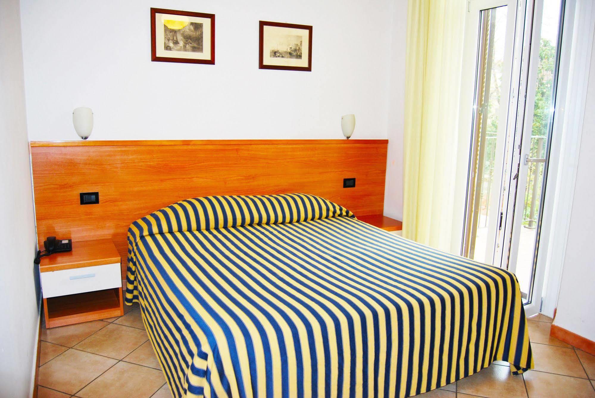 Albergo Salerno Milán Exteriér fotografie
